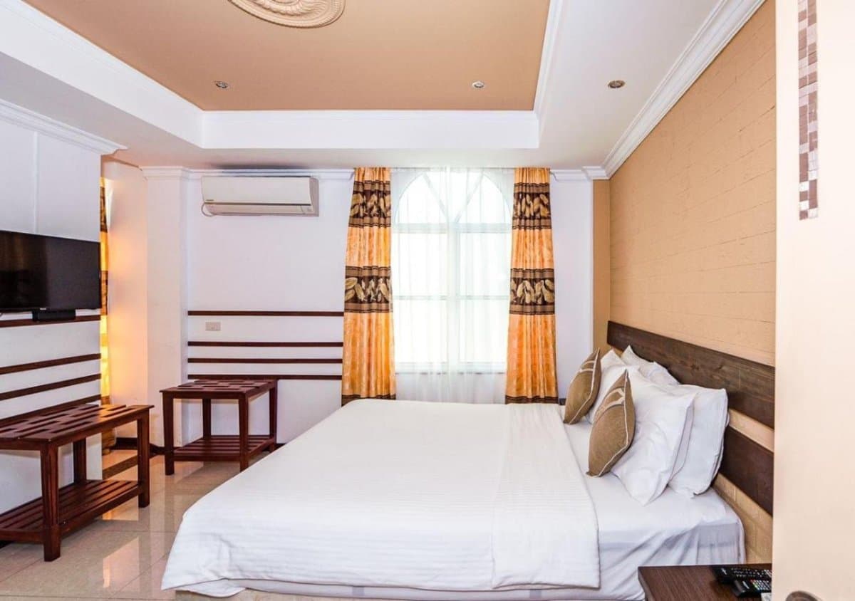 Deluxe Double or Twin Room