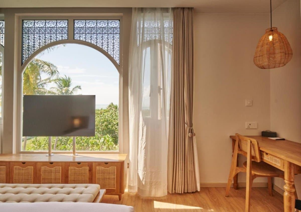 Deluxe Infinity Seaview Room