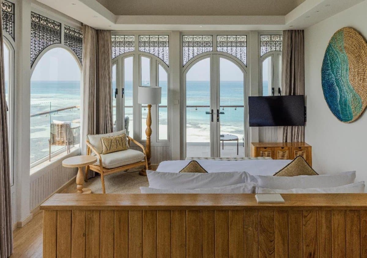 Grand Infinity Seaview Room