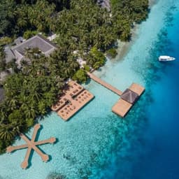 Malé: Fihalhohi Island Resort All-Inclusive Day Pass 3