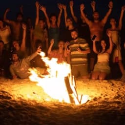 Sandbank Bonfire Experience – Sunset, Music, and Maldivian BBQ 4