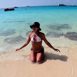 Shark Bay Adventure – Sharks, Dolphins & Explore Fulidhoo Island 4