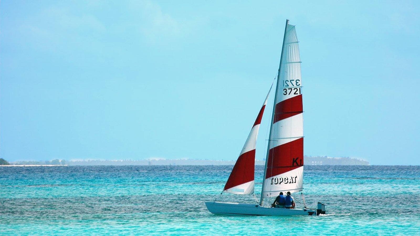 Catamaran Sailing Adventure in the Maldives – Glide Across Turquoise Waters