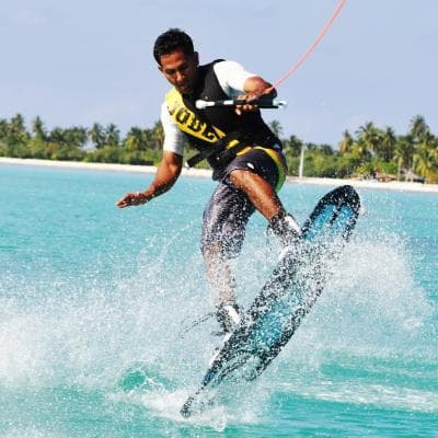 Wake Boarding in Maldives – Thrill and Adventure for All Levels