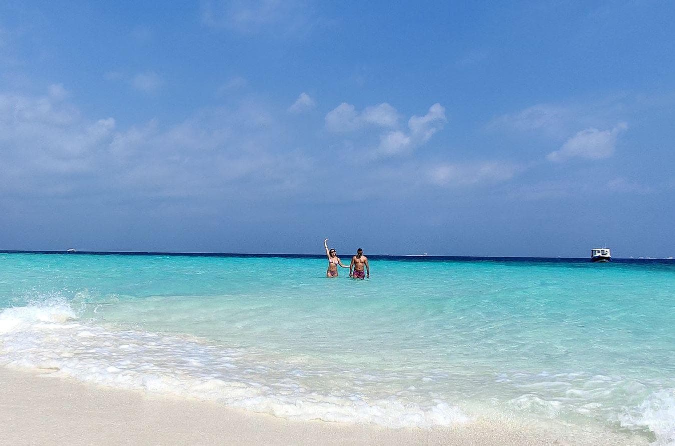 Malé: 4 Hour Unforgettable Sandbank Snorkeling & Sunset Cruise – Explore Maldives' Pristine Reefs & Breathtaking Views!