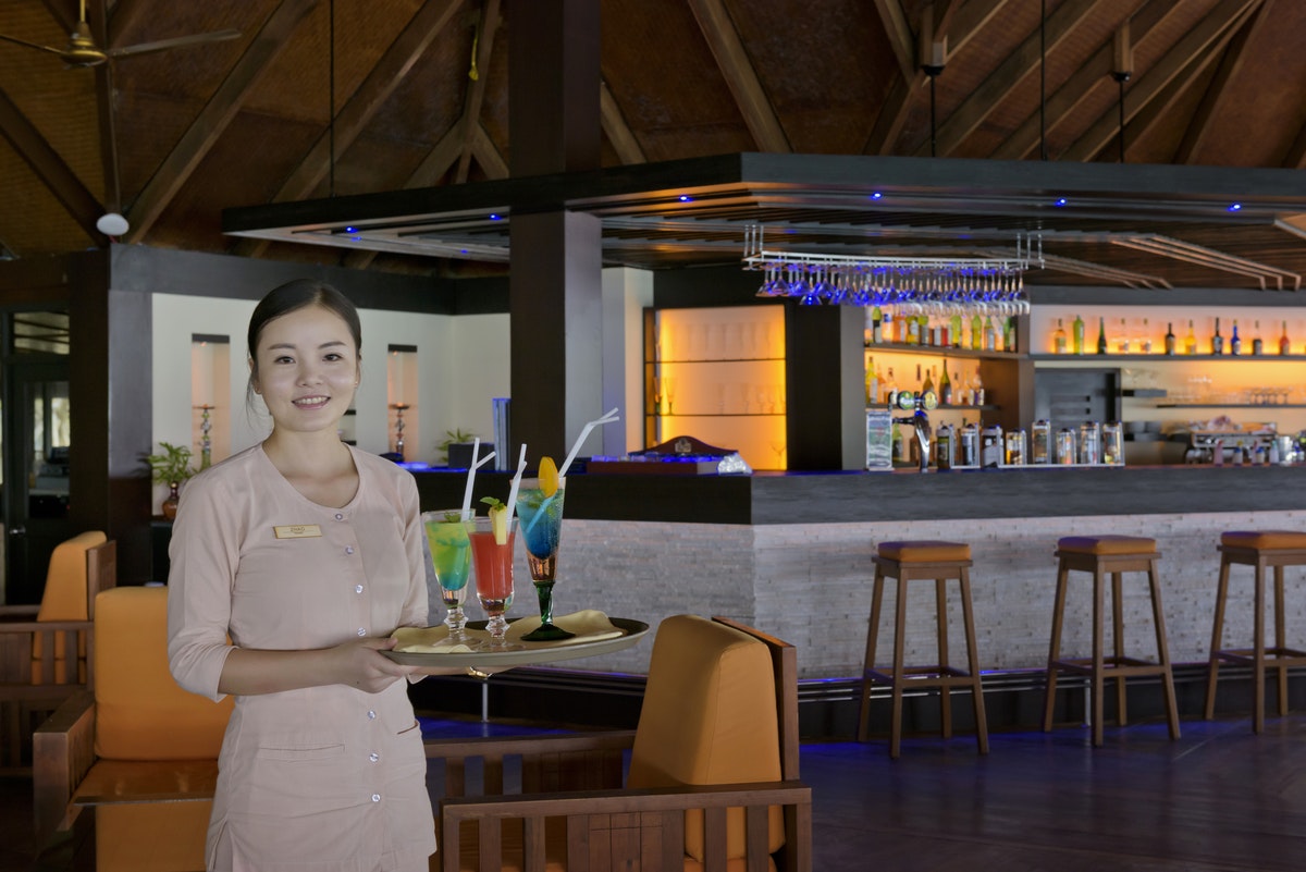 Paradise Island Resort's hulhangu-bar image