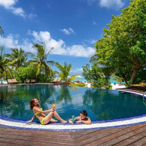Hulhumalé: Luxury Day Trip to Adaaran Prestige Vadoo – Maldives Resort with Overwater Villas & Lunch Image